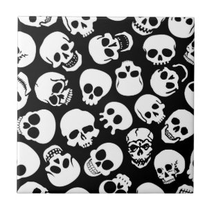 Skulls in Black Background Pattern Tegeltje
