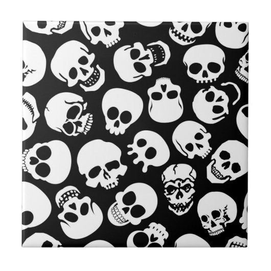 Skulls in Black Background Pattern Tegeltje (Voorkant)