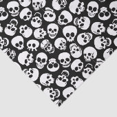 Skulls in Black Background Pattern Tissuepapier (Detail)