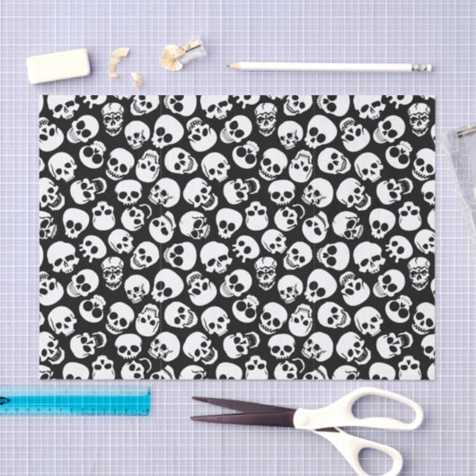 Skulls in Black Background Pattern Tissuepapier (Craft)