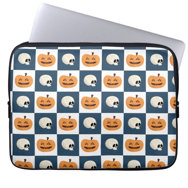 Skulls & Pumpkins Checks Laptop Sleeve (Voorkant)