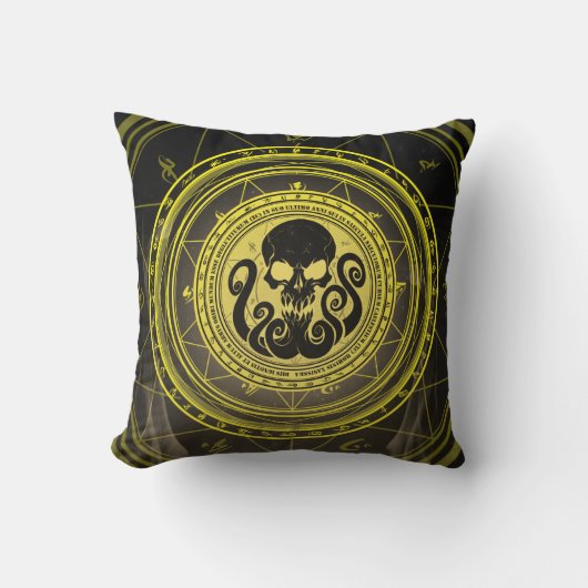 Skullthulhu Fearfull Yellow Arcane Kussen (Voorkant)