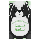 Skunk Baby shower Green Klein Cadeauzakje (Achterkant)