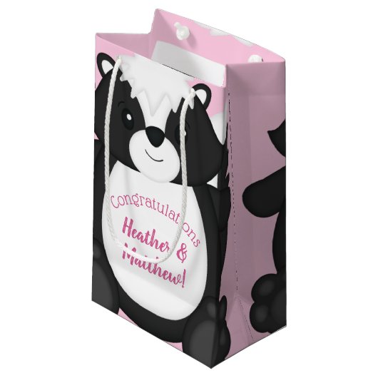 Skunk Baby shower Roze Klein Cadeauzakje (Voorkant Gekanteld)