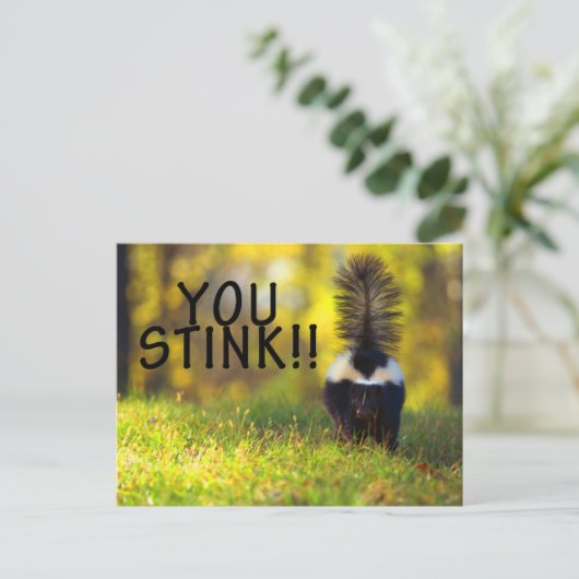 Skunk je stinkt briefkaart (Staand voorkant)