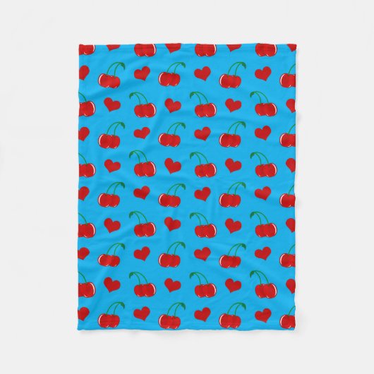Sky blue cherry hearts fleece deken (Voorkant)