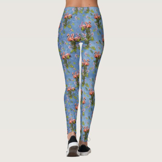 Sky blue cloudy and Flamingo's Repeat Print Leggings (Achterkant)