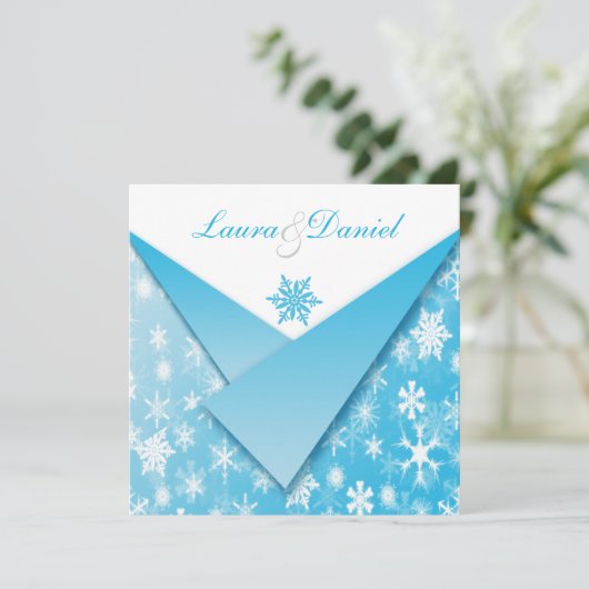Sky Blue en White Snowflakes Wedding Invitation Kaart (Staand voorkant)