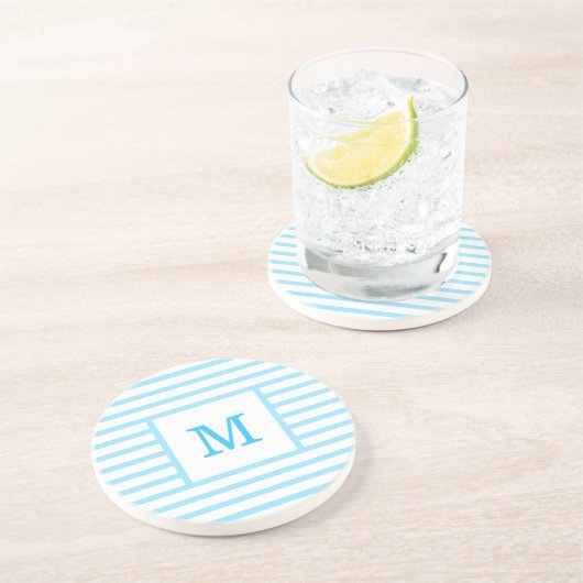 Sky Blue en White Stripes Custom Monogram Zandsteen Onderzetter (Zijkant)