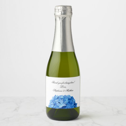 Sky Blue Hydrangea Persoonlijk Bedankt Weddenschap Sparkling Wijnetiket (Voorkant)
