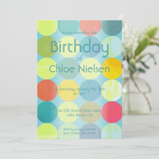 Sky Blue & Kleurrijke Cirkels Verjaardag Uitnodigi Kaart (Staand voorkant)
