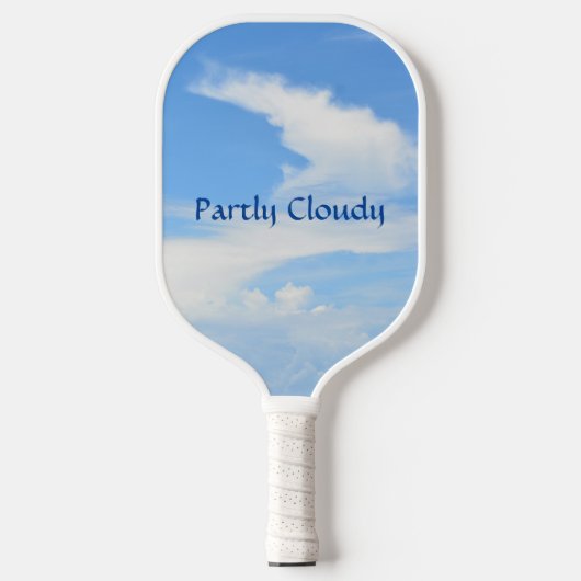Sky Blue Partly Cloudy met een Twist Pickleball Paddle (Voorkant)