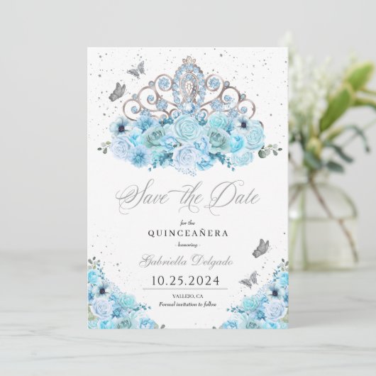 Sky Blue & Silver Tiara Bewaar de datum Quinceañer Kaart (Staand voorkant)