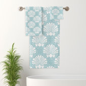 Sky Blue & White Seashell Bad Handdoek