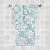 Sky Blue & White Seashell Bad Handdoek