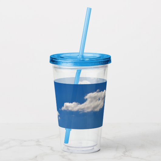 Sky is blauw en witte wolken gaan langs acryl drinkbeker (Achterkant)