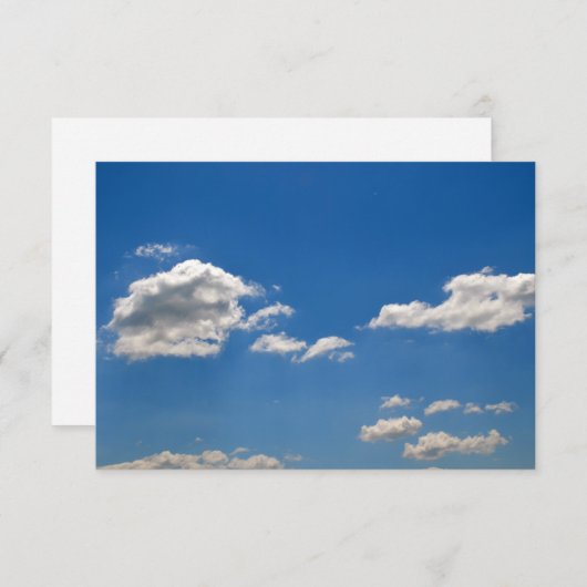 Sky is blauw en witte wolken gaan langs bedankkaart (Voorkant / Achterkant)