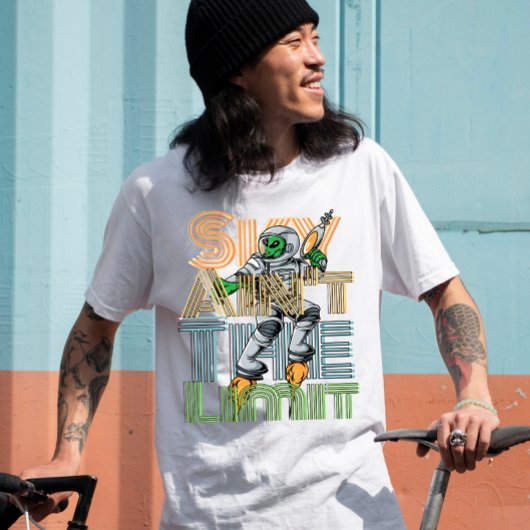 sky is niet de limiet Alien quote  Graphic T-shirt