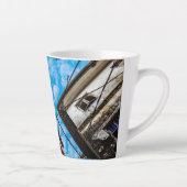 Sky Over Stonetown, Zanzibar Latte Mok (Rechts)