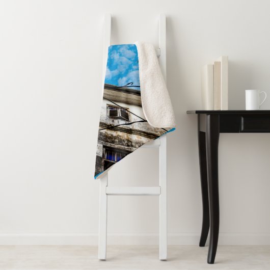 Sky Over Stonetown, Zanzibar Sherpa Deken (In situ)