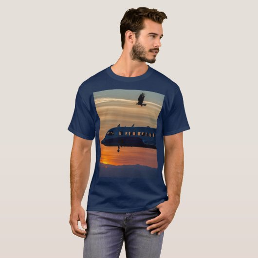 Skybound Shadows - Eagle & Plane Sunset T-shirt (Voorkant volledig)
