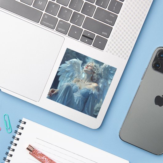 Skybound Silence: Engel van de Middernachtsluier Sticker (Laptop met iPhone)