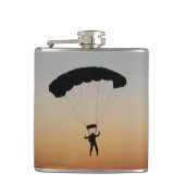 Skydiver Parachute bij Sunset Sky Diver Heupfles (Voorkant)
