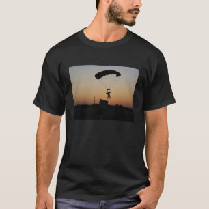 Skydiver Parachute bij Sunset Sky Diver T-shirt
