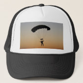 Skydiver Parachute bij Sunset Sky Diver Trucker Pet (Voorkant)