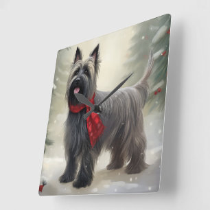 Skye Terrier-hond in de sneeuw met Kerstmis  Vierkante Klok