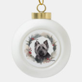 Skye Terrier Kerstkrans Feestelijke Pup Keramische Bal Ornament (Voorkant)