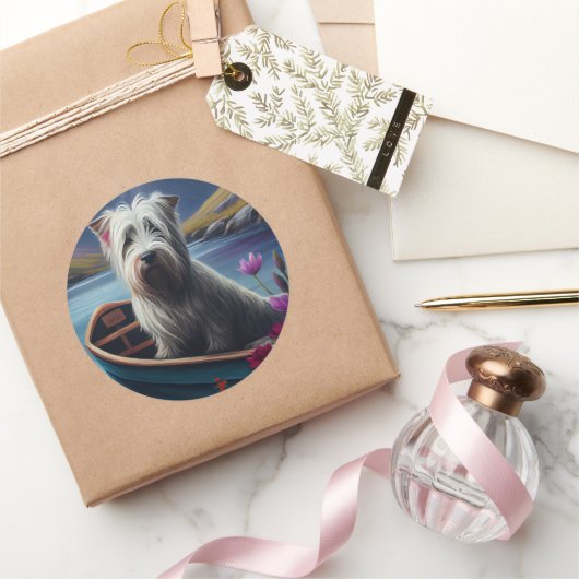 Skye Terrier op een peddel: Een Schilderachtig avo Ronde Sticker (Geschenken)