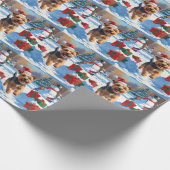 Skye Terrier Rent in de Sneeuw met Kerstmuts Cadeaupapier (Hoek)