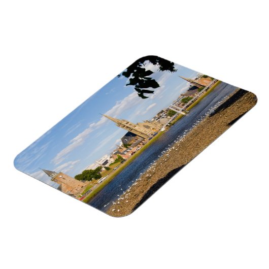 Skyline and river of quaint town of Inverness Magneet (Linkerzijde)