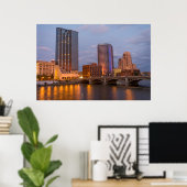 Skyline bij schemer, aan de Grand River 2 Poster (Thuiskantoor)