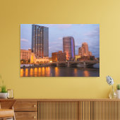 Skyline bij schemering, aan de Grand River 2 Canvas Afdruk (Insitu (Woonkamer))