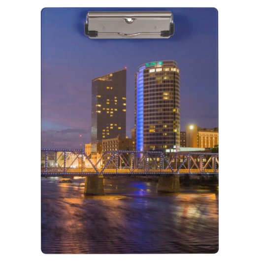 Skyline bij schemering, aan de Grand River Klembord (Voorkant)