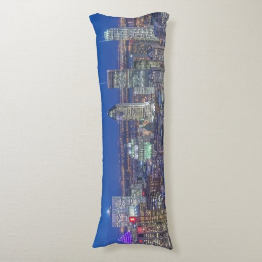 Skyline bij twilight 2 lichaamskussen (Voorkant Verticaal)