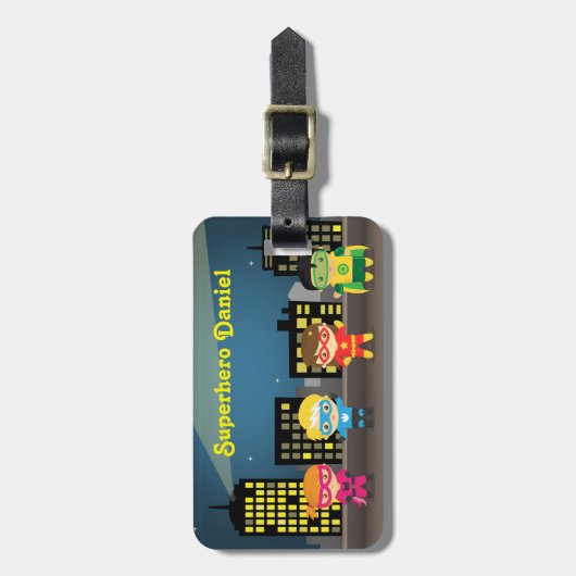 Skyline Cute Superheld voor kinderen Bagagelabel (Voorkant verticaal)