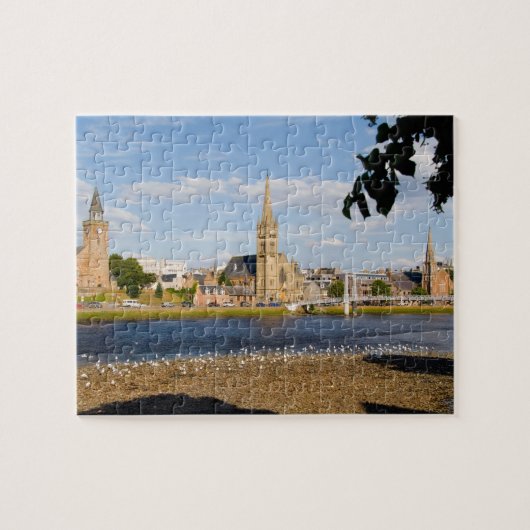 Skyline en rivier van het schilderachtige stadje I Legpuzzel (Horizontaal)