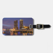 Skyline in Dusk, op de Grote rivier Bagagelabel (Voorkant horizontaal)