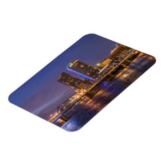 Skyline in Dusk, op de Grote rivier Magneet (Linkerzijde)