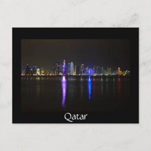 Skyline of Doha, Qatar 's nachts zwart briefkaart