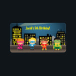 Skyline Superhero Verjaardagsfeest voor kinderen Etiket<br><div class="desc">Ben je een superheldenfeest aan het plannen? Versier de feestgunsten of het feest met dit kleurrijke label. Dit ontwerp heeft 4 kinderen gekleed in kleurrijke en leuke superhelden outfits op de top van een gebouw, met een prachtige skyline achtergrond van de stad. Er schijnt een licht aan de hemel om...</div>