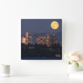 Skyline van Bellevue uit het meer van Washington i Vierkante Klok (Huis)