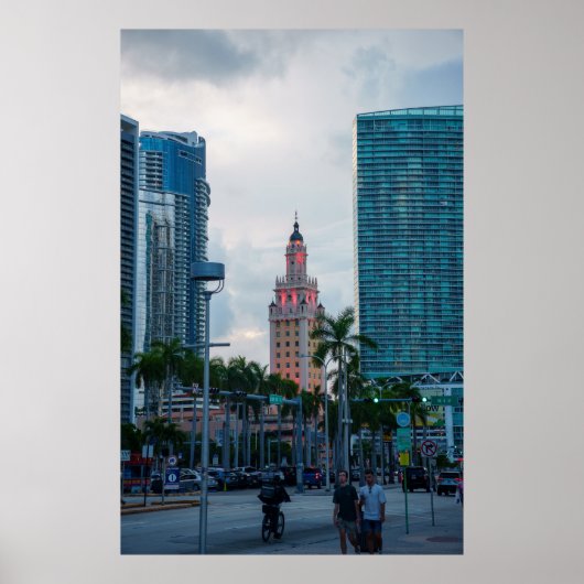 Skyline van Downtown Miami met Freedom Tower bij s Poster (Voorkant)