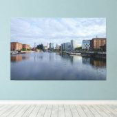 skyline van Liverpool Canvas Afdruk (Insitu (Houten vloer))