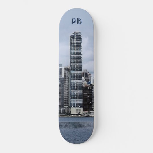 Skyscraper met je initialen persoonlijk skateboard (Voorkant)