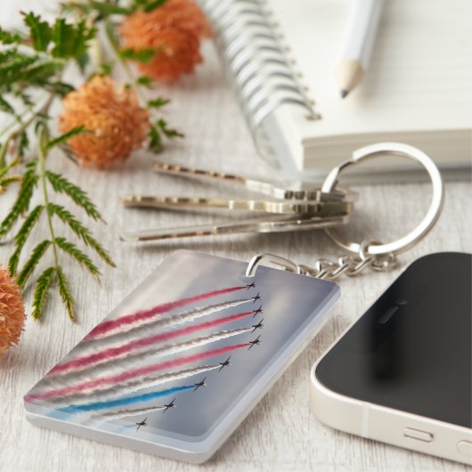 Skyward Glory: Patriotic Flyover Keychain (Voorkant Rechts)