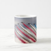 Skyward Glory: Patriottische Mok voor luchtaanvall (Center)